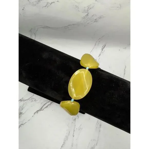 Vintage 6” Chunky Yellow Resin Statement Bracelet - Picture 3 of 5